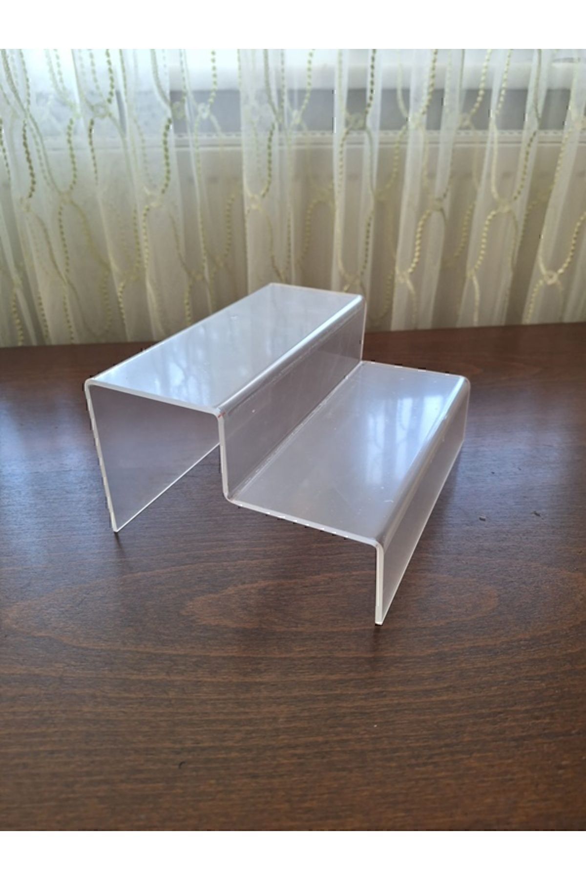 Destek Ayaklı Pleksi 2 Katlı Merdiven Stand Şeffaf 2 Basamak En 20cm Akrilik Basamak Genişlik 9 Cm