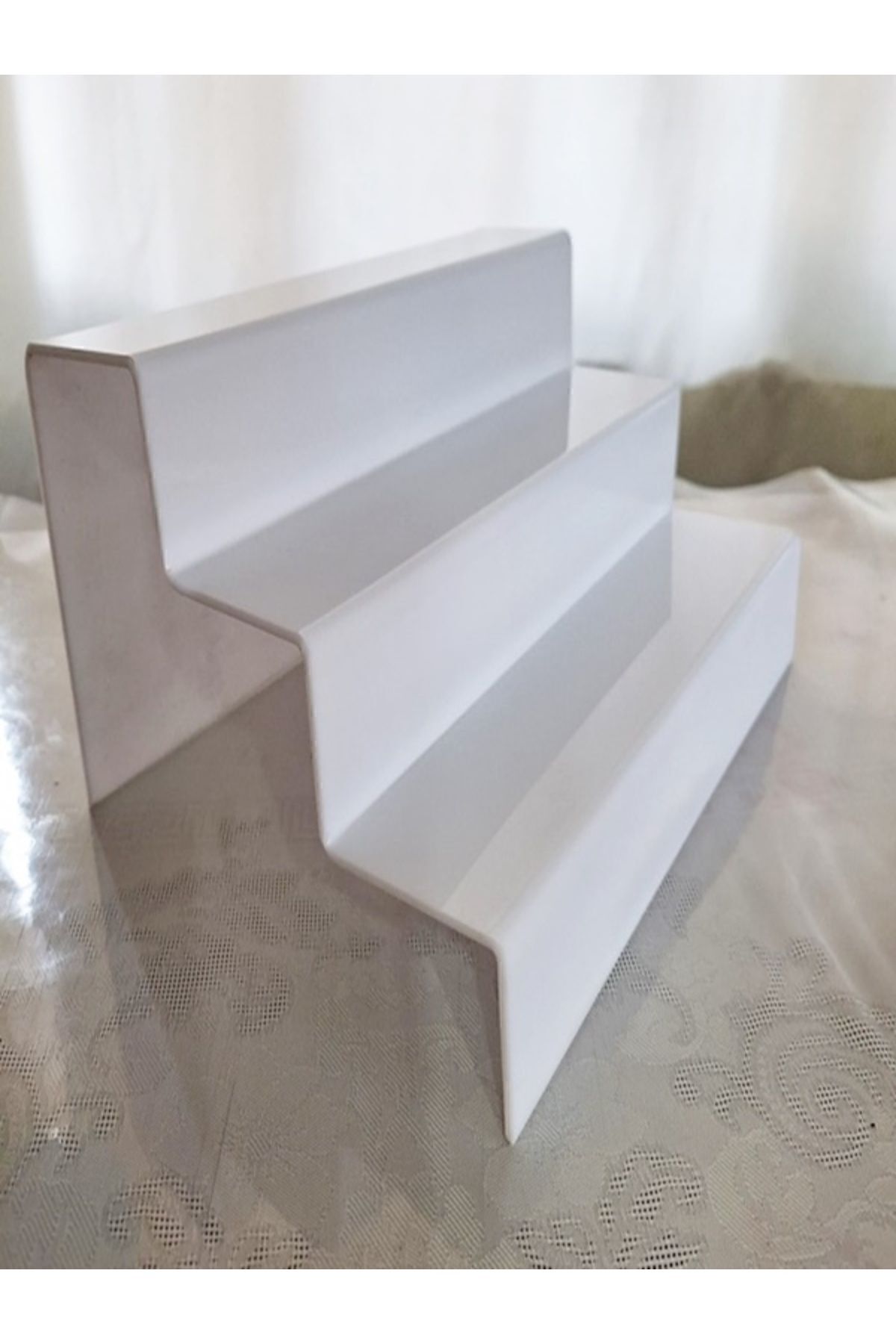 Pleksi Merdiven Beyaz (20 CM GENİŞLİK) 3 Katlı Stand Baharatlık Bardaklık Ürün Yükseltici Raf