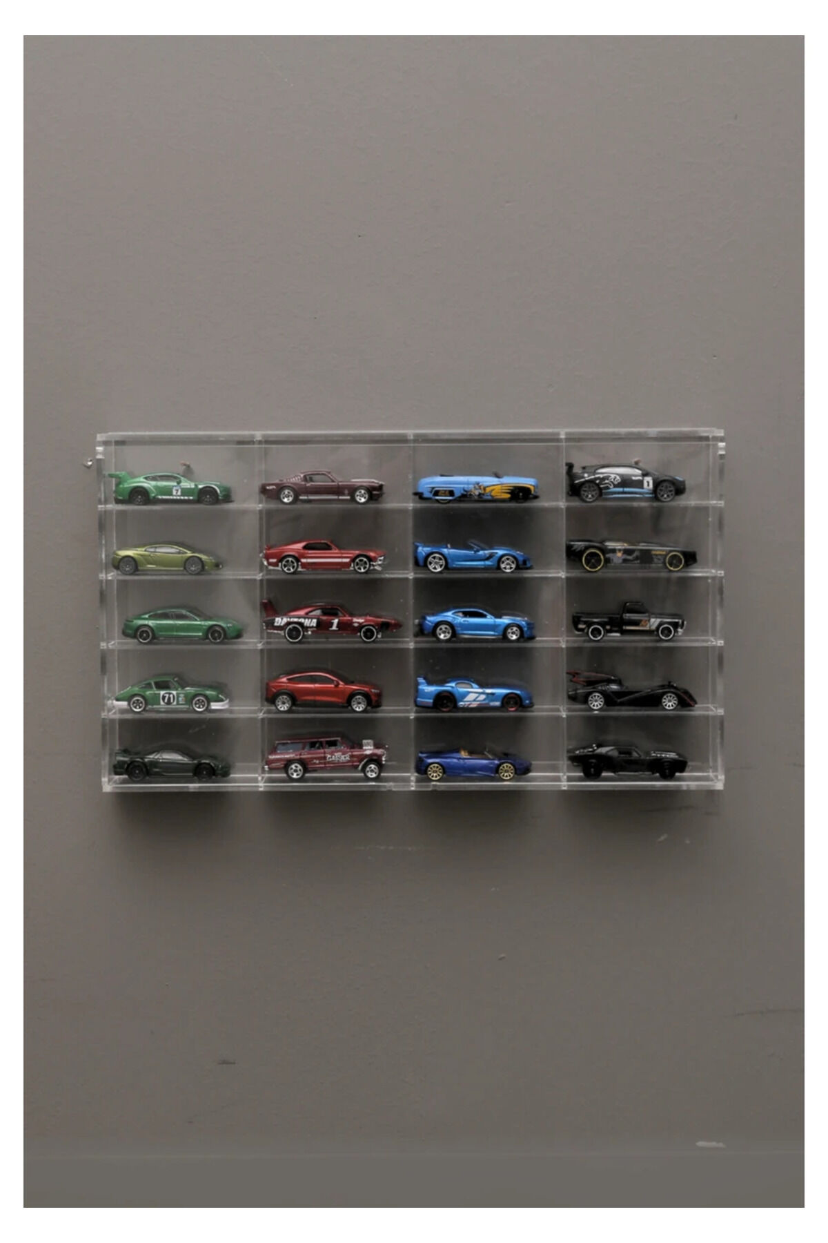 20’li Şeffaf Kapaklı Pleksi Raf - 1/64 Diecast Model Araba Koleksiyon Sergileme Kutusu